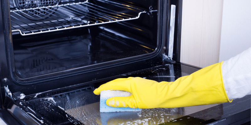 Easiest Way to Clean An Oven